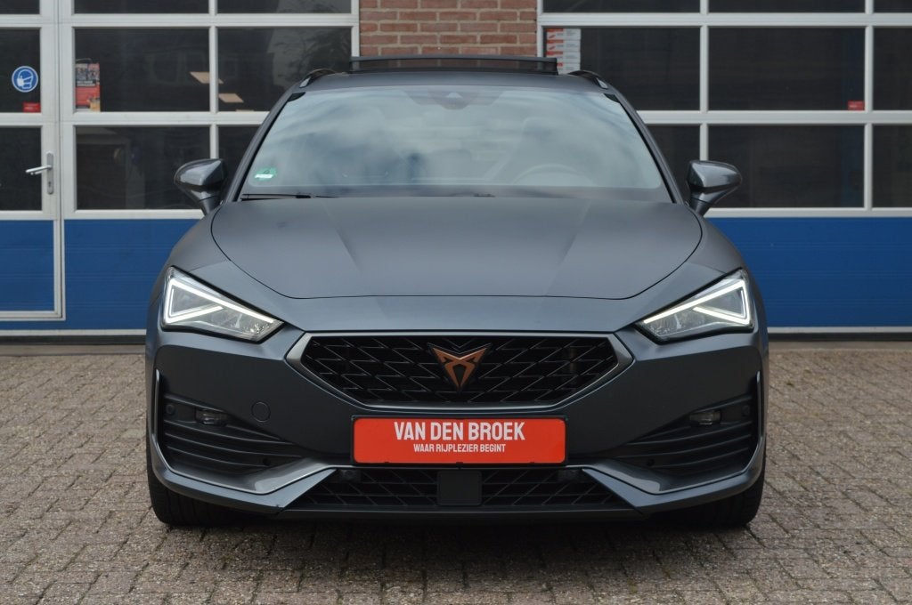 SEAT Leon Sportstourer 1.4 e-Hyb Copper Edition | PANO - CAM, Auto's, Automaat, Automatische klimaatregeling, Gebruikt, Euro 6