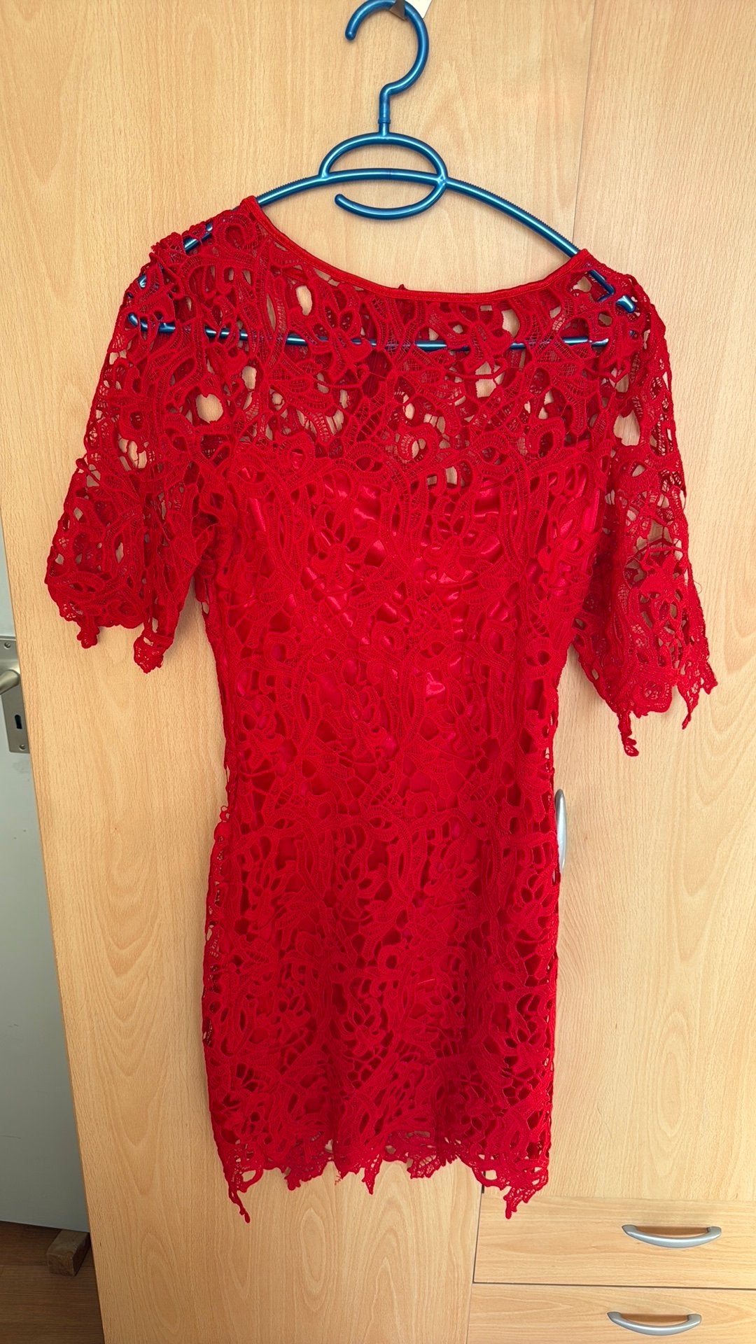 Gehaakte jurk rood voor feestjes gala en bruiloften, Galajurk, Ophalen of Verzenden, Zo goed als nieuw, Maat 34 (XS) of kleiner