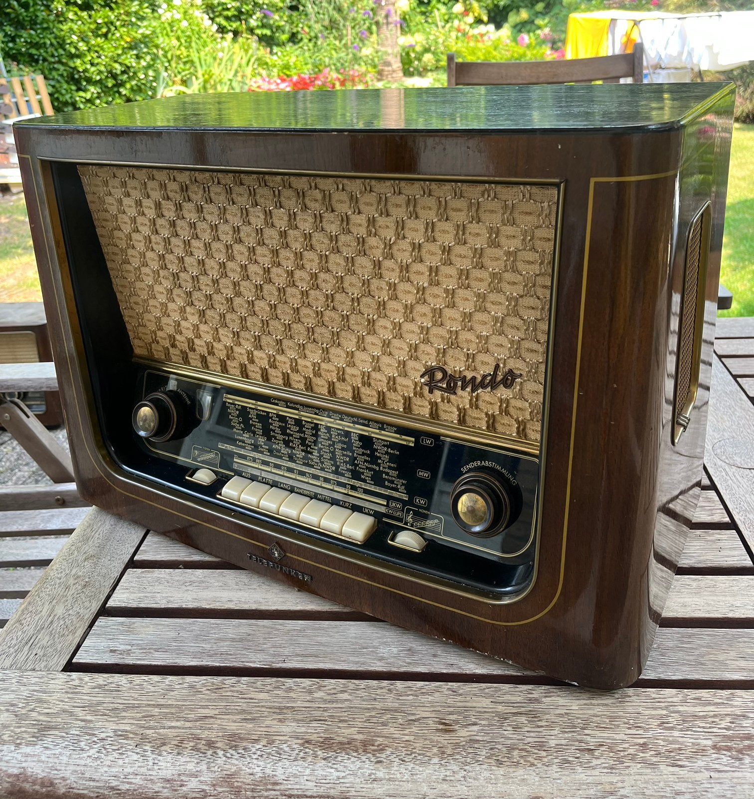 Buizenradio Telefunken Rondo 55, Ophalen