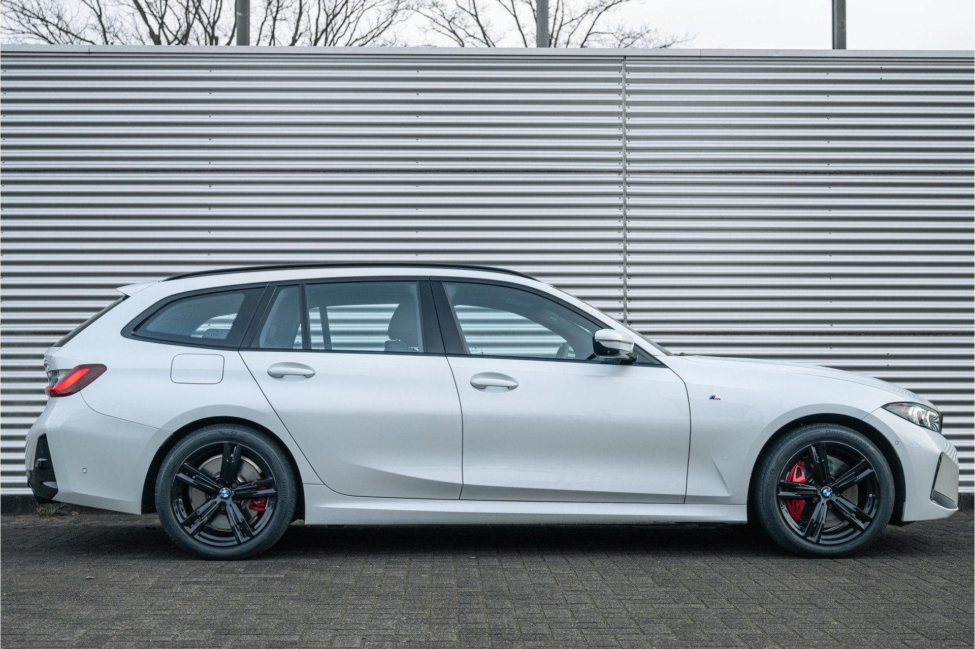 BMW 3 Serie Touring 330i xDrive High Executive M Sport Autom, Auto's, Automaat, Euro 6, 4 cilinders, Met garantie (alle)