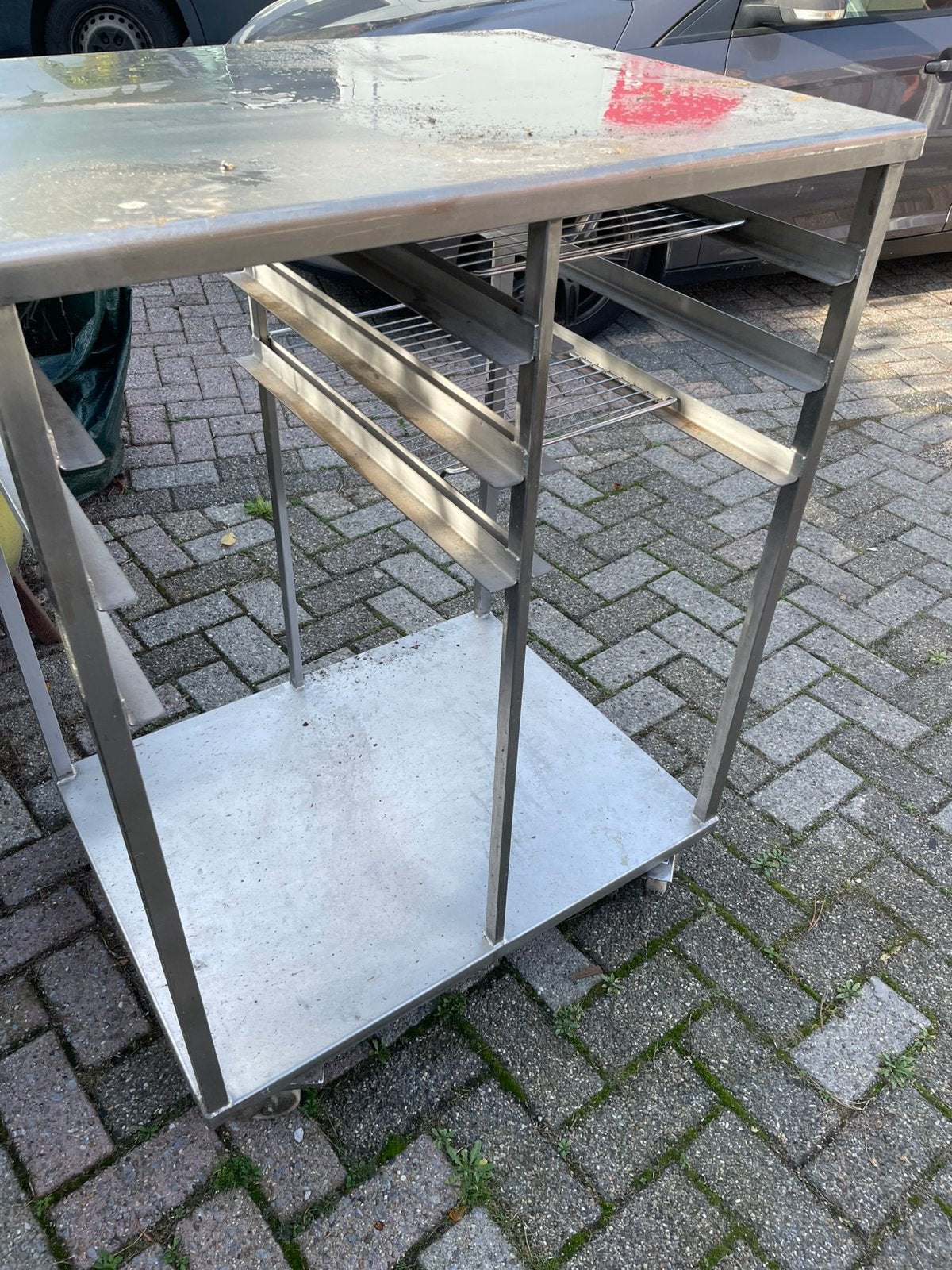 Rvs keuken rek, Ophalen