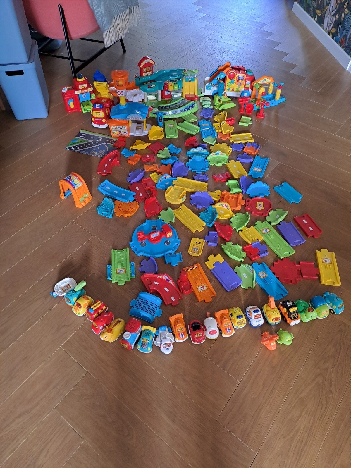 grote collectie Vtech toet toet auto's en accesoires, Ophalen, Gebruikt, 2 tot 4 jaar