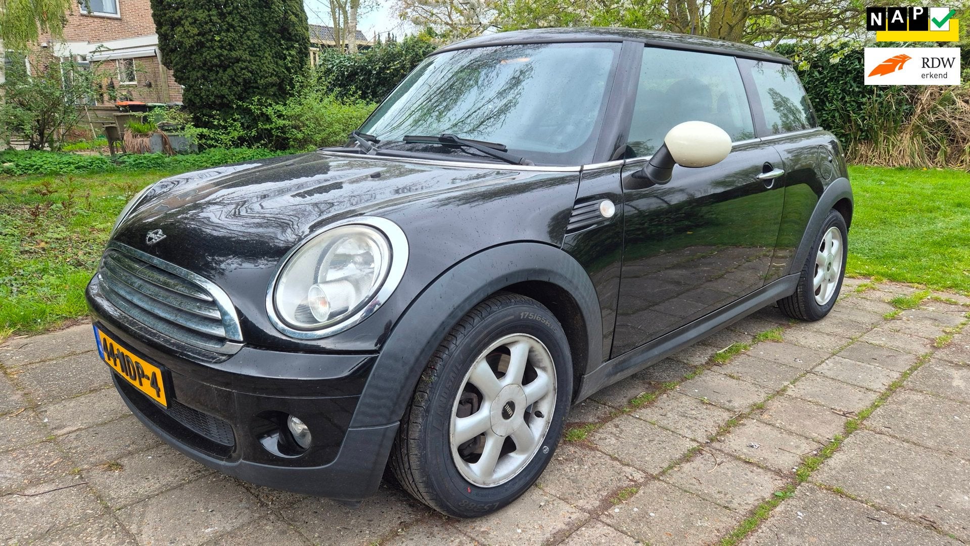 Mini Mini 1.6 One MINIMALIST BUSINESSLINE NWE APK, Voorwielaandrijving, Euro 5, 4 cilinders, 4 stoelen
