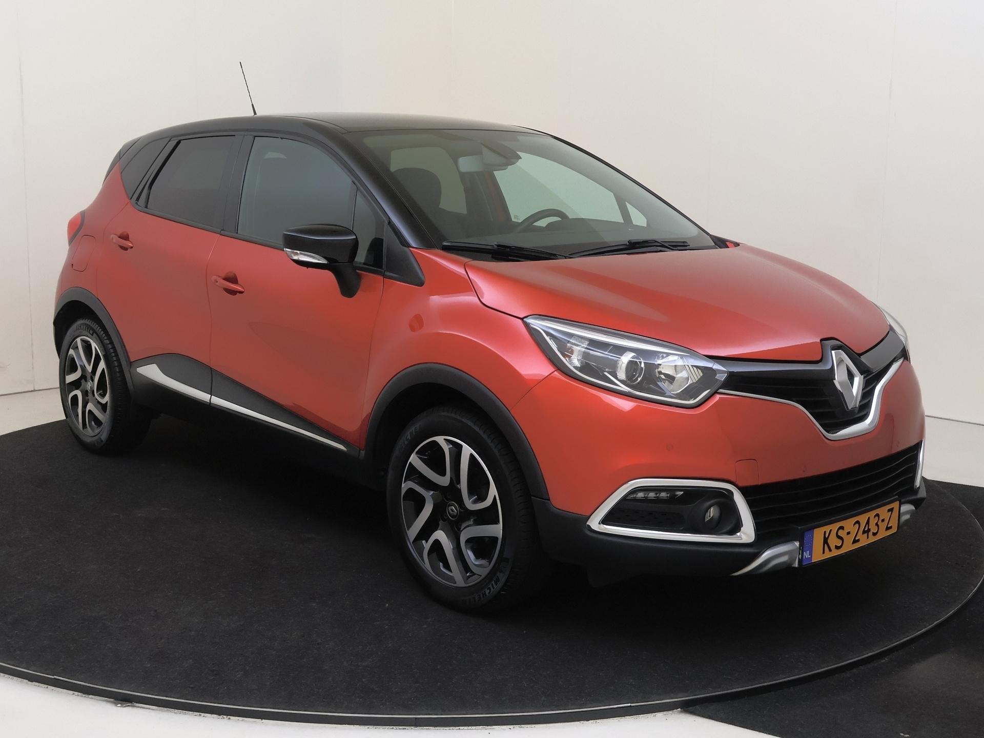 Renault Captur TCe90 Xmod | Navigatie | Parkeersensoren & Ca, Auto's, Gebruikt, Euro 6, 49 €/maand, Handgeschakeld