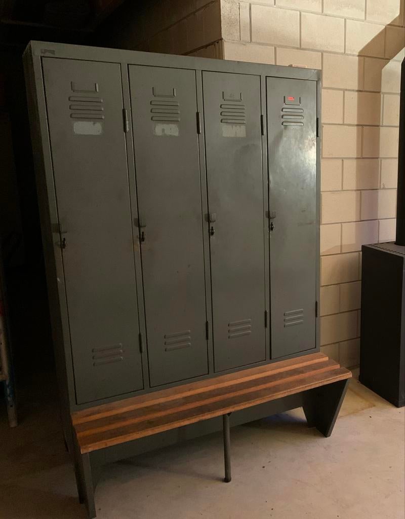 Vintage industriële locker met houten bankje, Ophalen, Gebruikt, Industrieel