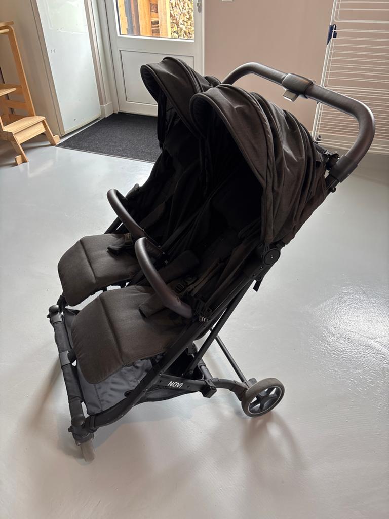 Novi Duo Buggy - Comfortabel en Compact, Kinderen en Baby's, Buggy's, Ophalen, Gebruikt, Overige merken, Duomodel