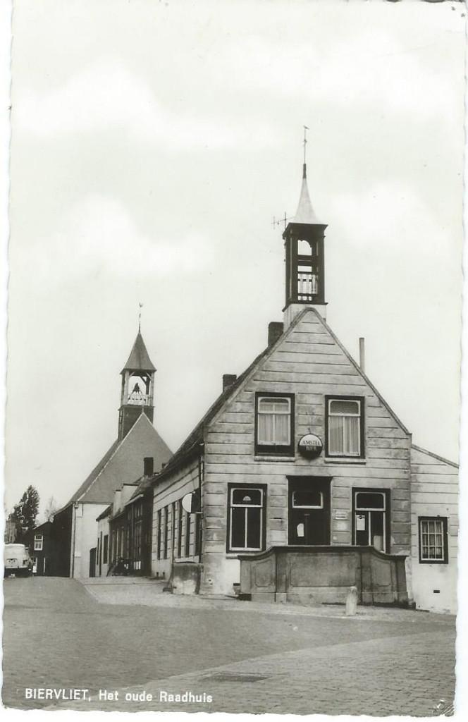 Ansichtkaart  BIERVLIET  Oude Raadhuis, Verzenden, 1940 tot 1960, Gelopen, Zeeland