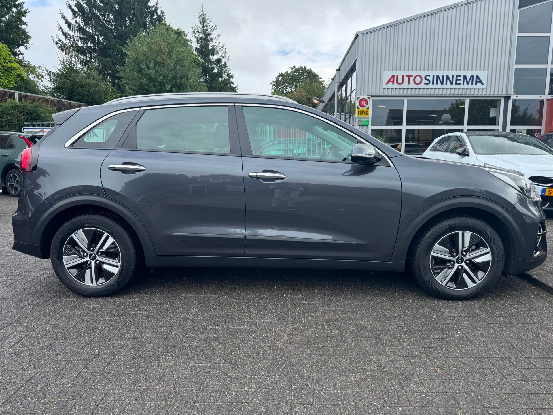 Foto 4 van Kia Niro 1.6 GDi Hybrid DynamicLine | All Season | Volledig