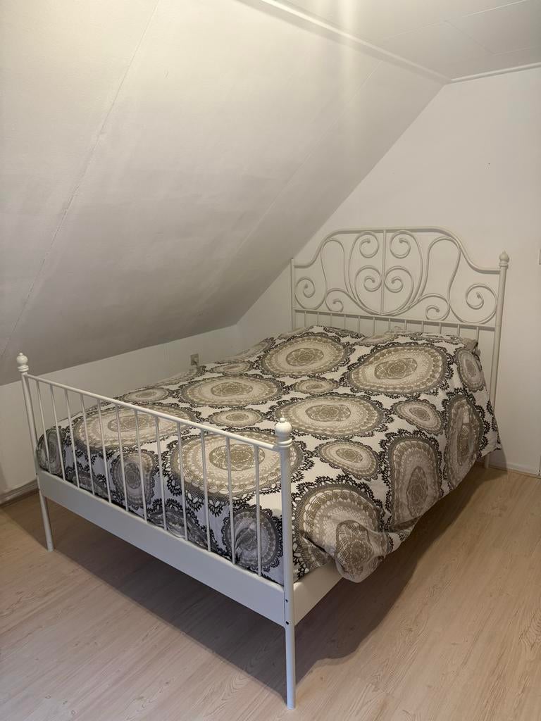 Ikea Leirvik wit 140x200cm, verstelbare lattenbodem moet weg, Ophalen, Verstelbaar, Wit, Tweepersoons