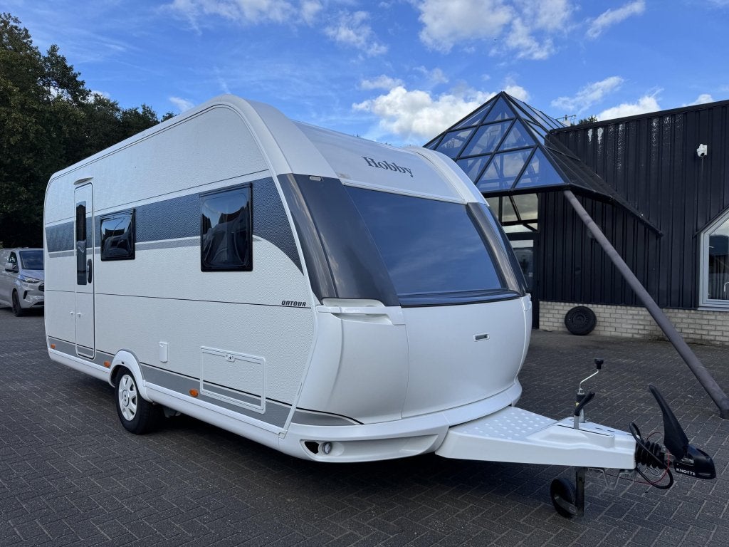 Hobby On Tour 470 KMF 2025 | Stapelbed | Mover, Caravans en Kamperen, Hobby, Bedrijf, Dwarsbed, 4 tot 5 meter