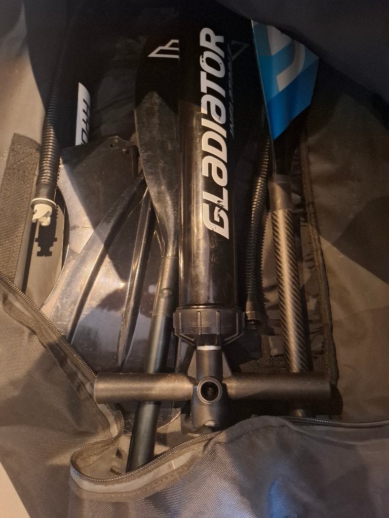 Foto 7 van Te koop: Sub board + tas + roeispanen + pomp