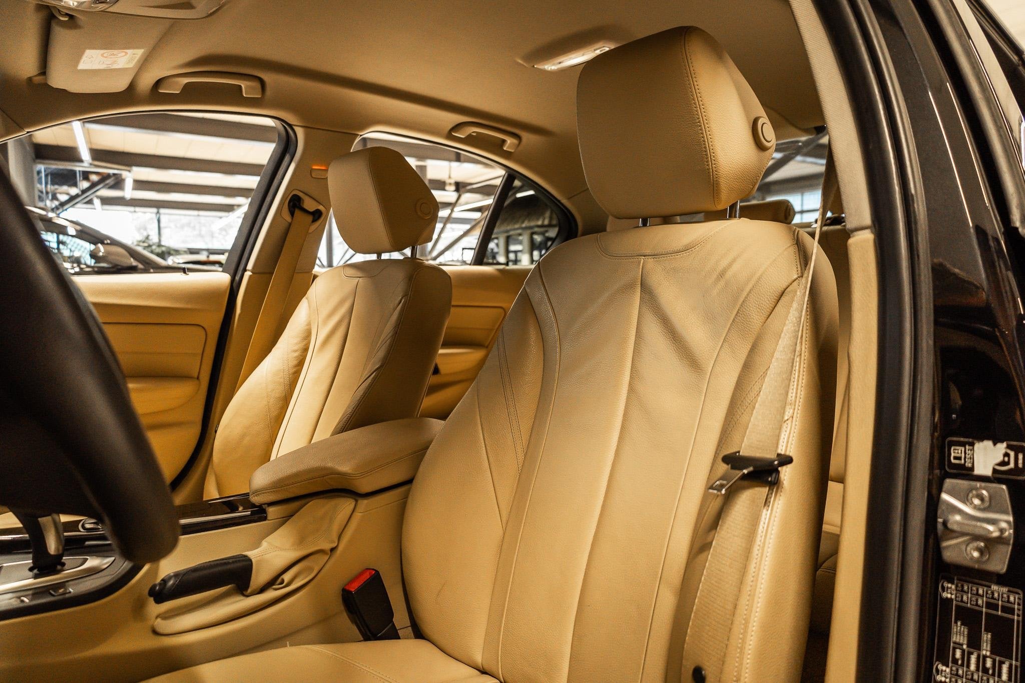 BMW 3-serie 328i xDrive High Executive Leder | Dealer Onderh, Auto's, BMW, Automaat, 15 km/l, Gebruikt, 4 cilinders
