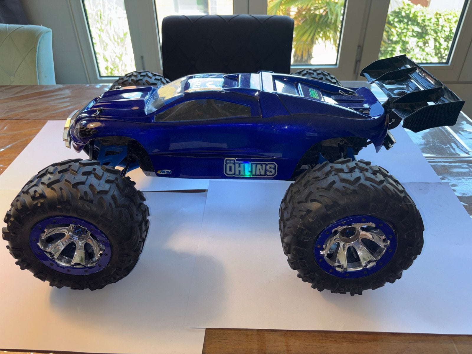 Traxxas e-Revo 1/8 RC Monstertruck met upgrades, Hobby en Vrije tijd, Elektro, Gebruikt, Auto offroad, Ophalen of Verzenden