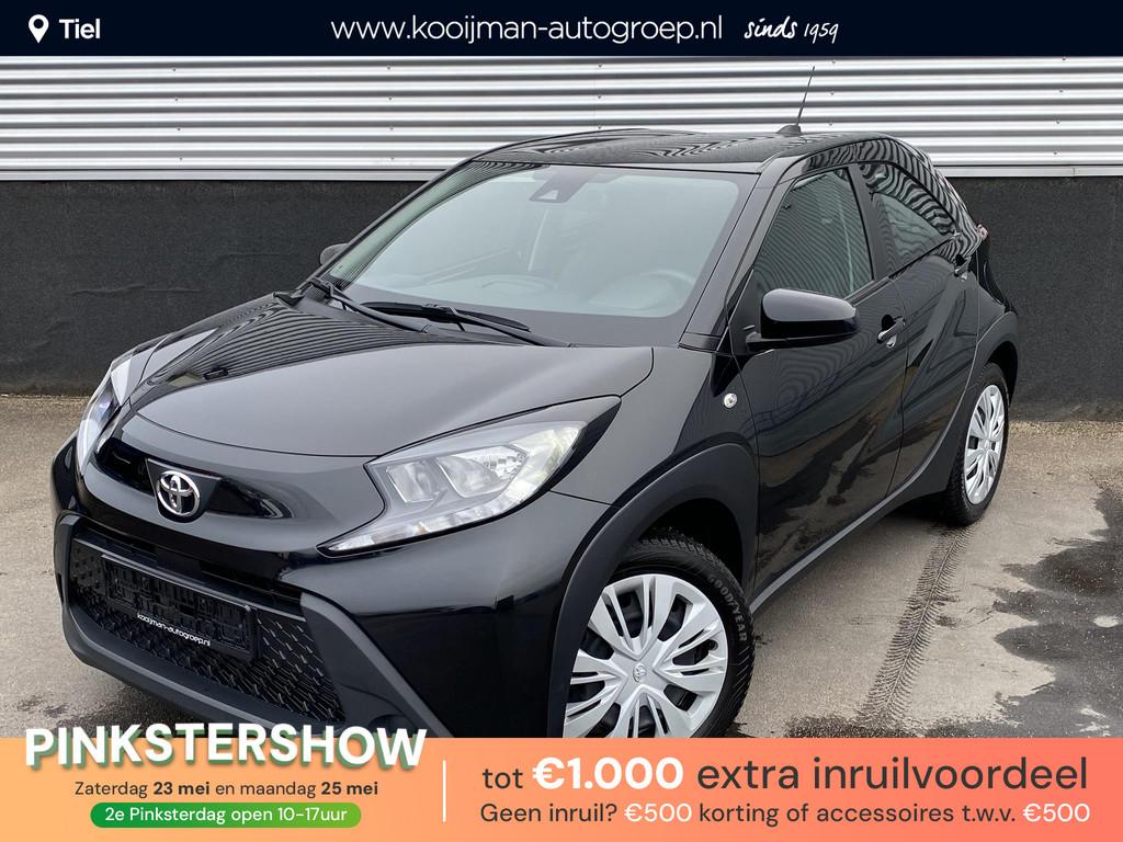 Toyota Aygo X 1.0 VVT-i MT Play Nederlandse auto boekjes com, Gebruikt, 920 kg, 4 stoelen, Zwart
