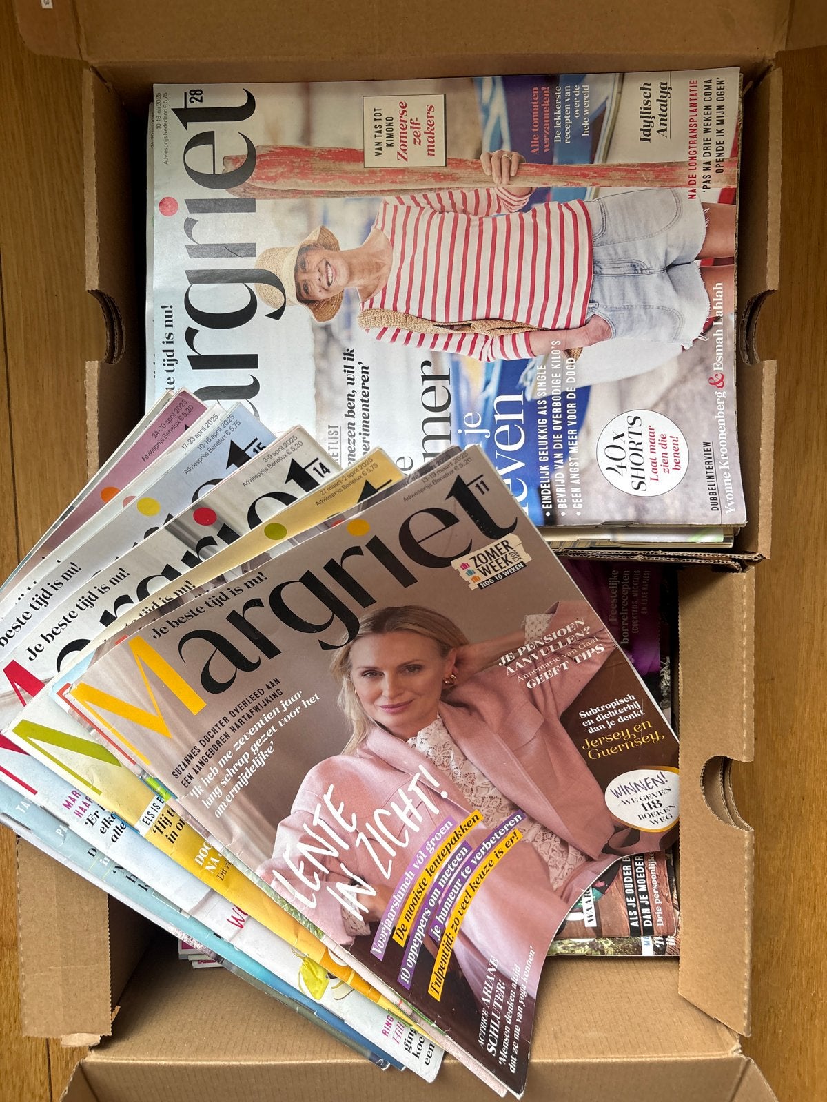 Margriet tijdschriften - jaargang 2025 en 2024, Boeken, Ophalen of Verzenden, Gelezen, Damesbladen
