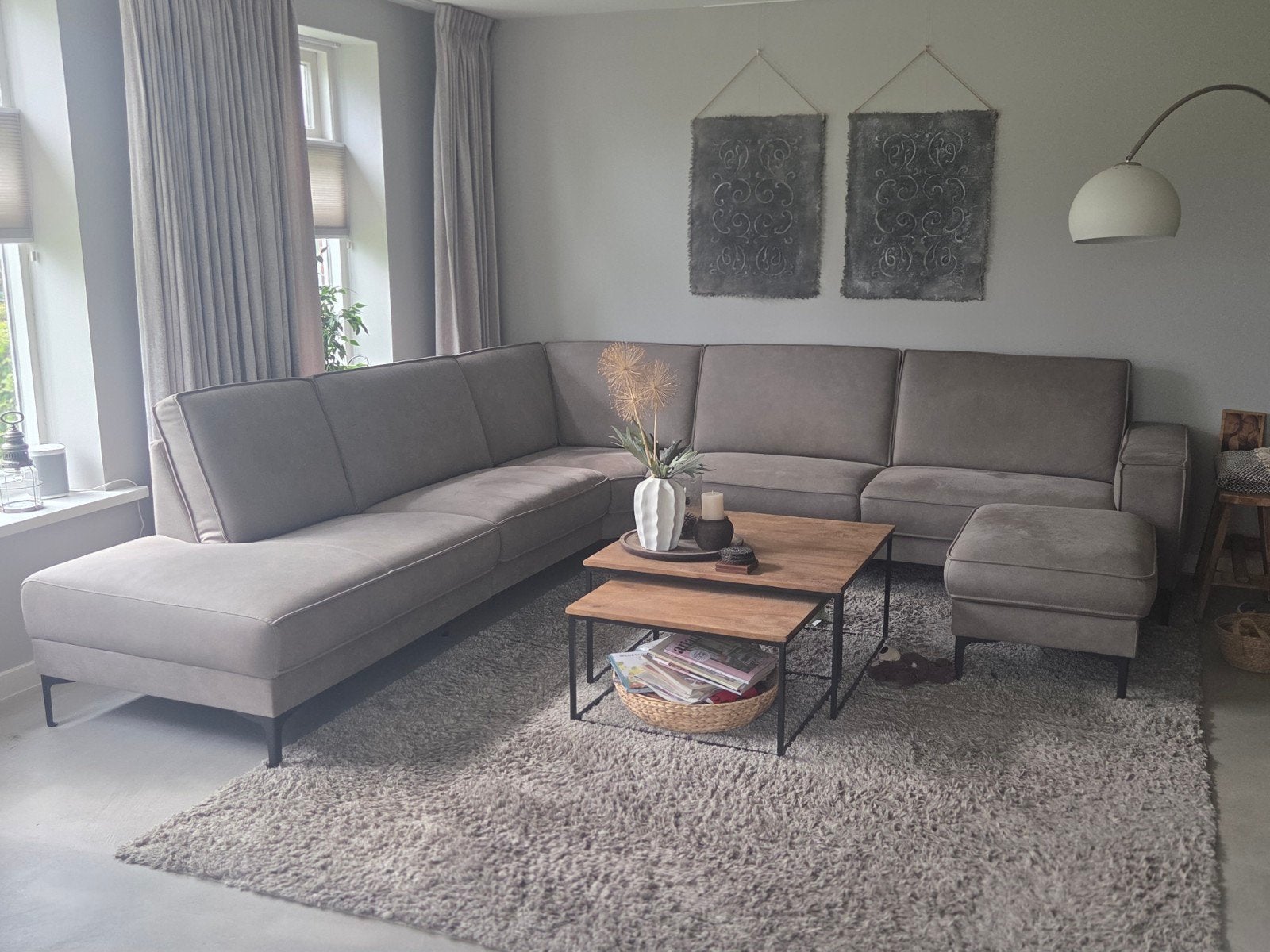 Hoekbank Barrio Pronto taupe met hocker en hoofdsteunen, Ophalen, 300 cm of meer, Zo goed als nieuw, Vierpersoons of meer