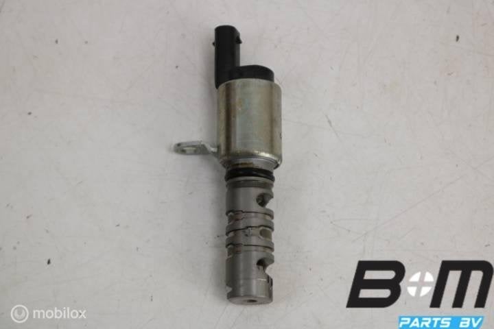 Regelklep nokkenas VW Caddy 2K3 2016 04E906455D, Gebruikt