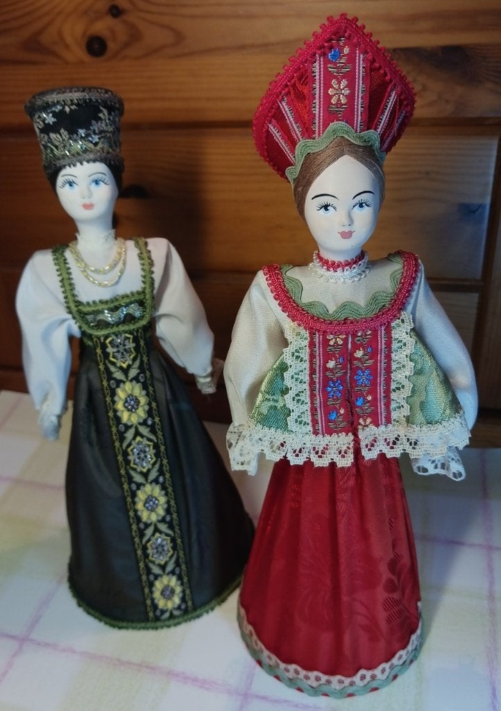 Russische poppen Handgemaakt 26 cm en 24 cm, Verzamelen, Poppen, Ophalen of Verzenden, Pop