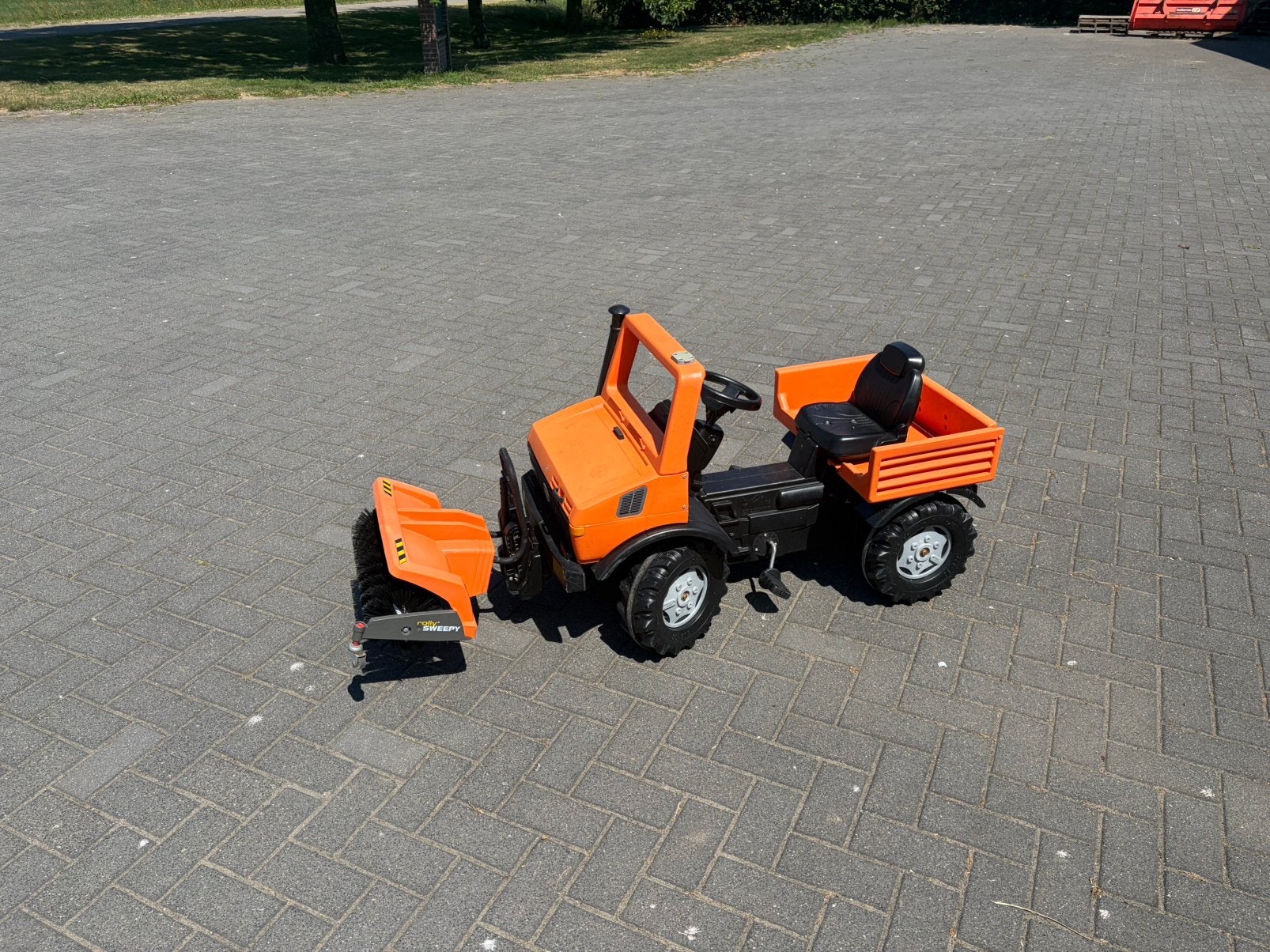 Unimog met veger, -, Unimogstraat, Ophalen, Overige merken