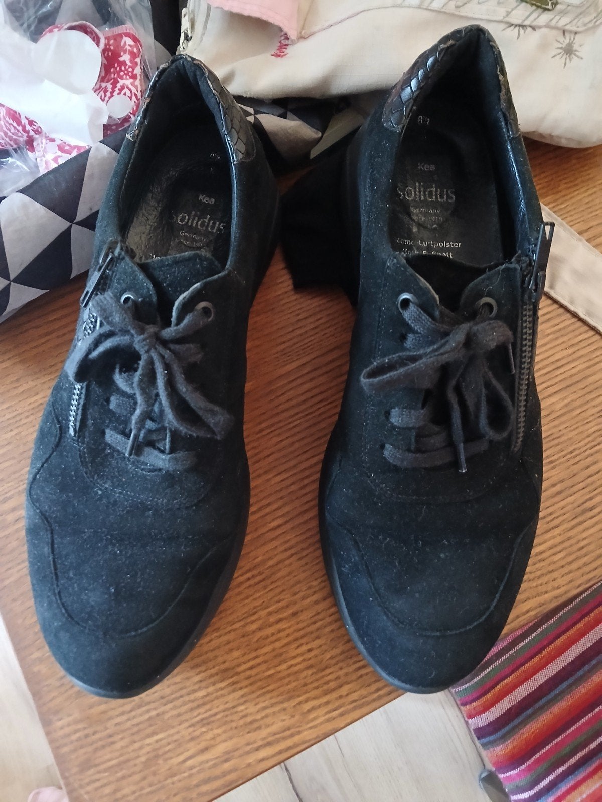 Solidus zwarte suède sneakers met rits en veters 8.5, Solidus, Zwart, Ophalen of Verzenden, Sneakers of Gympen