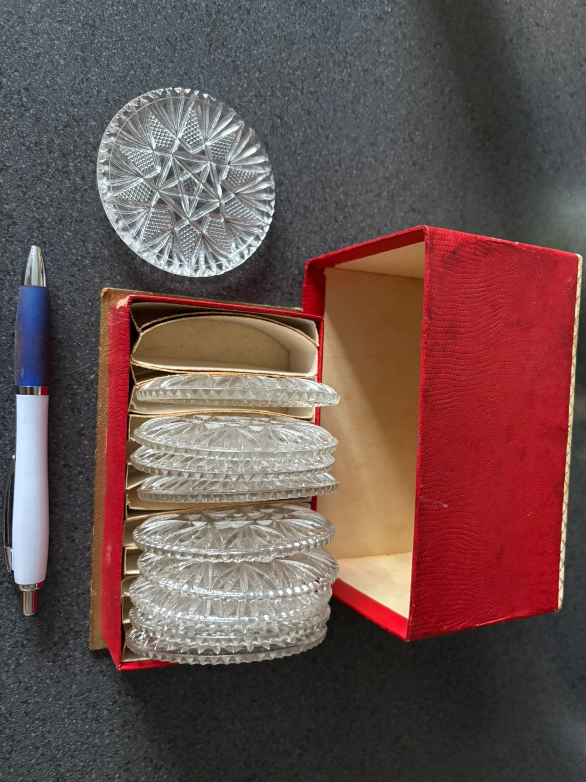 Uitverkoop; Vintage glazen onderzetters, Ophalen, Glas, Overige stijlen, Schaal of Schalen