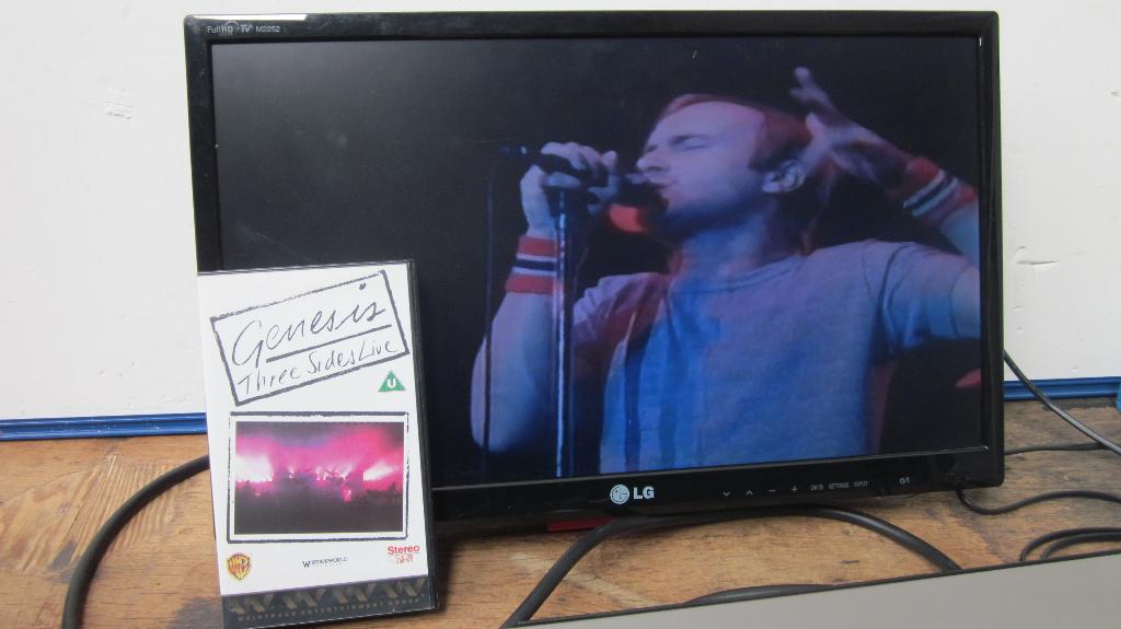 GENESIS Three Sides Live VHS, Cd's en Dvd's, Alle leeftijden, Ophalen of Verzenden, Gebruikt, Muziek en Concerten