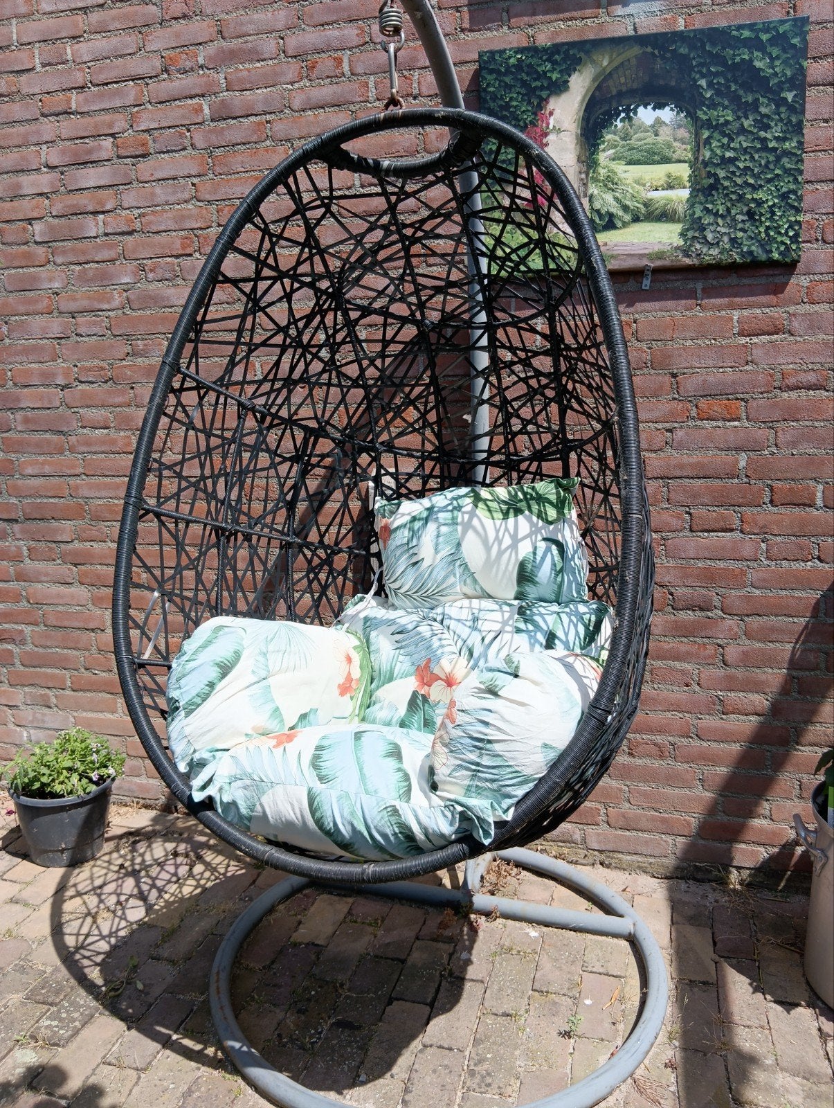 Hangstoel ei incl kussen, Tuin en Terras, Ligbedden, Ophalen, Gebruikt