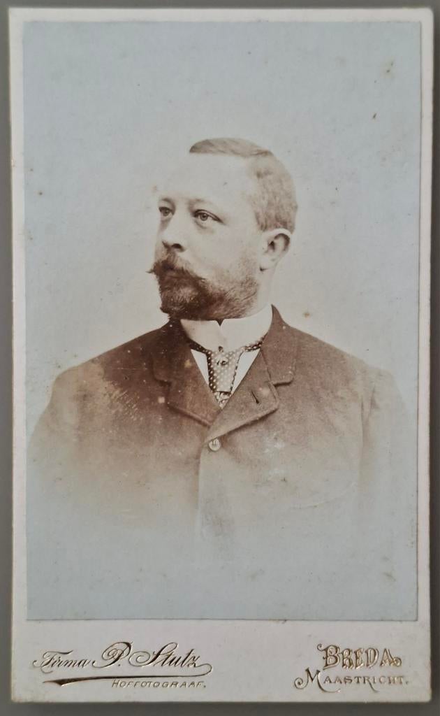 173 cdv man Breda Maastricht fotograaf P. Stutz., Ophalen of Verzenden, Voor 1940, Gebruikt