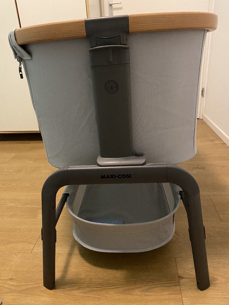 Foto 6 van Maxi-Cosi Iora Co-Sleeper - Essential Grey 100 €