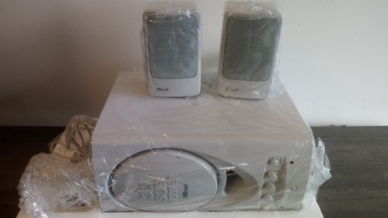 Trust soundwave 1000 3D speakerset. Nieuw!, Computers en Software, Vintage Computers, Ophalen of Verzenden