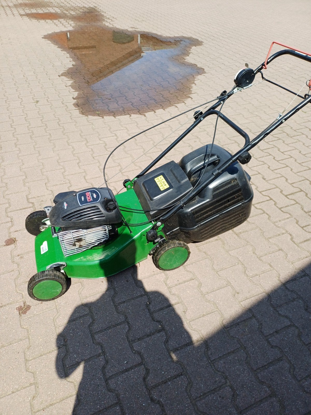 Briggs & Stratton grasmaaier - staat al jaren stil, Ophalen, Gebruikt, Briggs & Stratton, Opvangbak