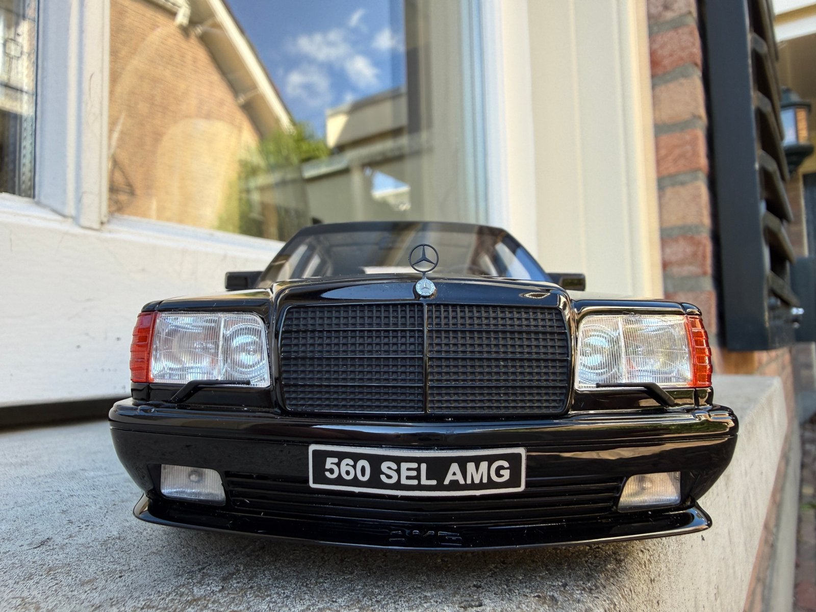 1:18 Mercedes 560 SEL W126 AMG zwart 1985 Otto Models OT297, Hobby en Vrije tijd, Modelauto's | 1:18, 2, rue de l'écusson, Zone commerciale Oxygène Sud, Josselin, 56120, FR