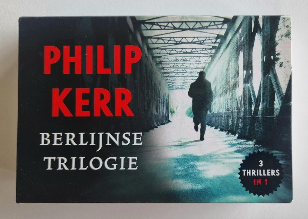 DWARSLIGGER 224 : Philip Kerr -"Berlijnse, Boeken, Thrillers, Ophalen of Verzenden, Gelezen, Philip Kerr