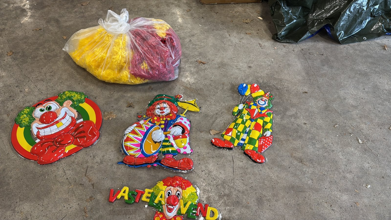 Carnaval versiering, Ophalen, Gebruikt, Feestartikel, Carnaval