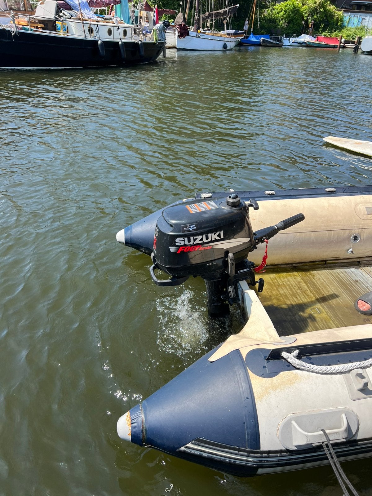Suzuki DF5 5 PK 4-takt Buitenboordmotor – Starten & Lopen, Watersport en Boten, Buiten- en Binnenboordmotoren, Ophalen, Gebruikt