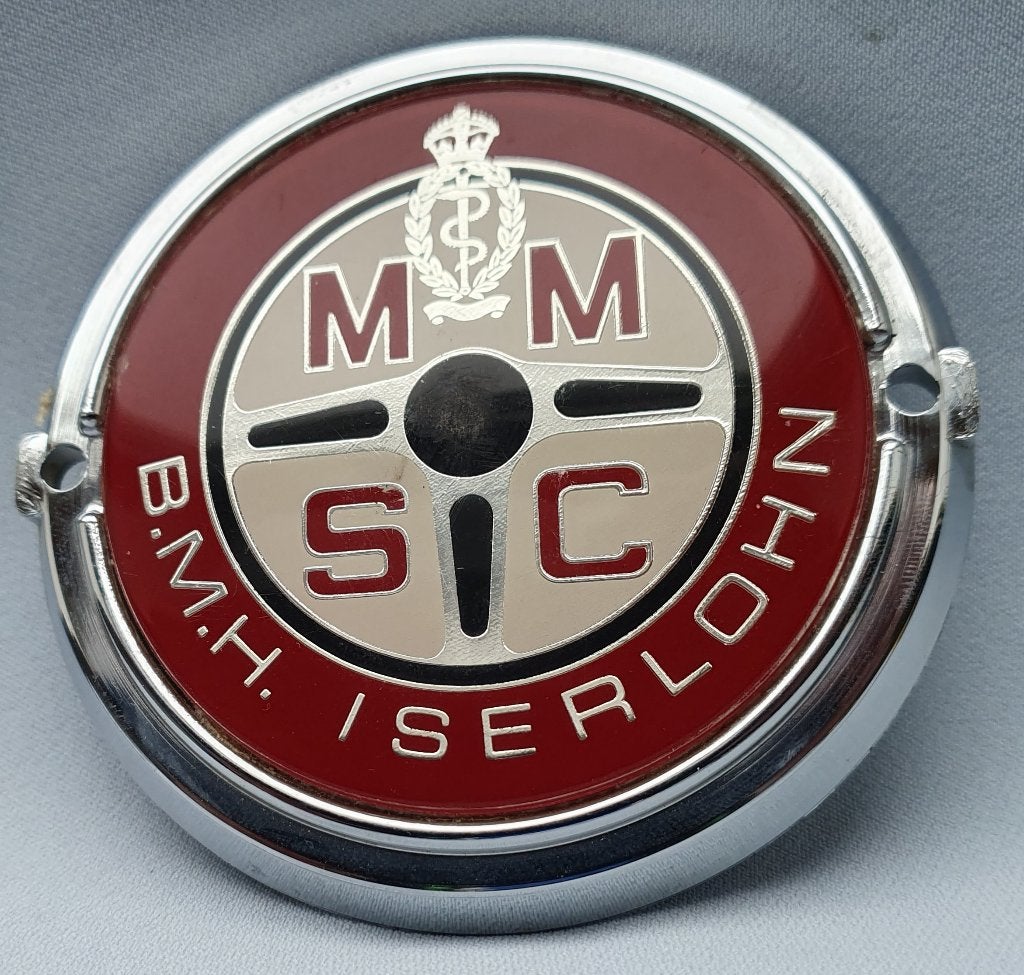 Grille badge B.M.H. - "British Military Hospital", Verzenden, Zo goed als nieuw, Auto's