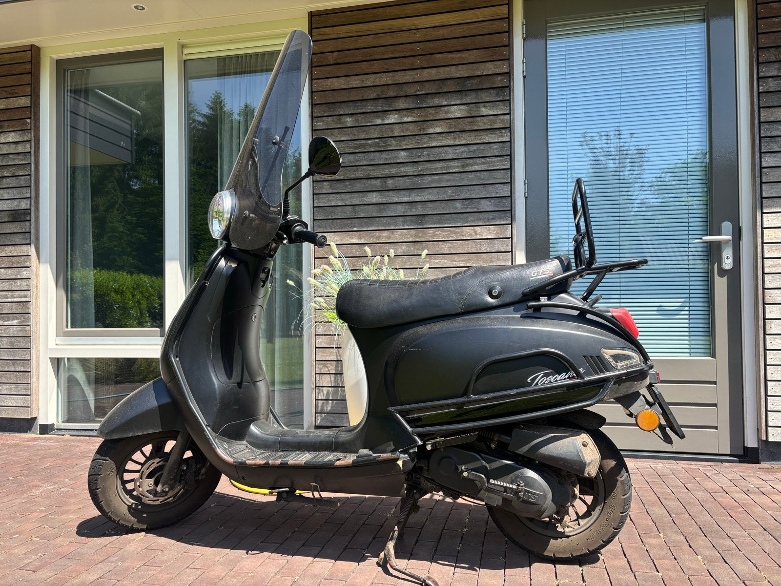 GTS Toscana Scooter - Mat Zwart, Fietsen en Brommers, Snorfietsen en Snorscooters, Gebruikt, Benzine, Ophalen, Overige merken