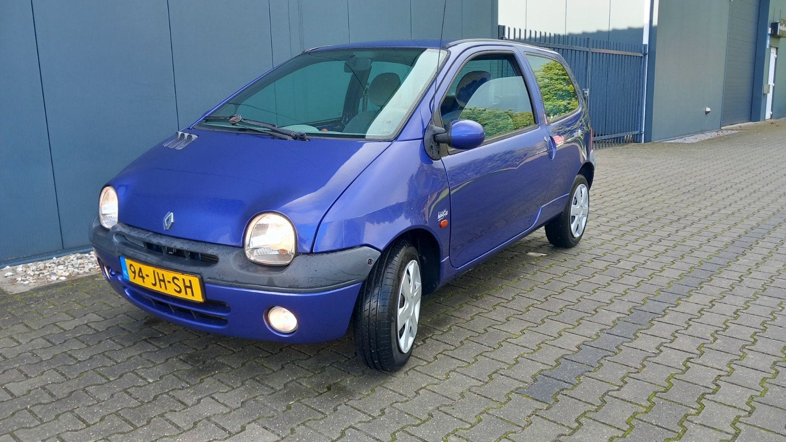 Renault Twingo Helios 1.2  2002 Blauw, Auto's, Voorwielaandrijving, 600 kg, 4 cilinders, Origineel Nederlands