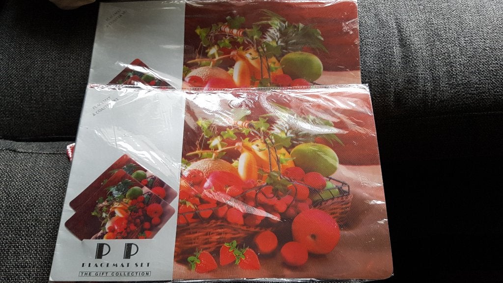 2 nieuwe placemats, Ophalen, Nieuw