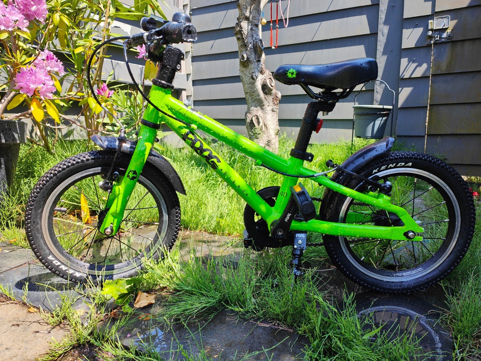 Frog 40 kinderfiets 14 inch - Lichtgewicht en compleet, Fietsen en Brommers, Fietsen | Kinderfietsjes, Ophalen, Gebruikt, Velgrem