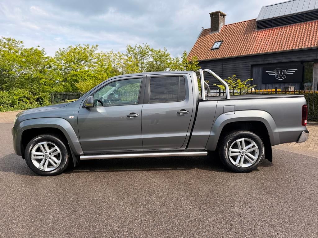 Volkswagen Amarok 2.0 TDI 180PK Highline AUTOMAAT DUBBEL-CAB, Auto's, Euro 5, Achterwielaandrijving, Gebruikt, Zwart