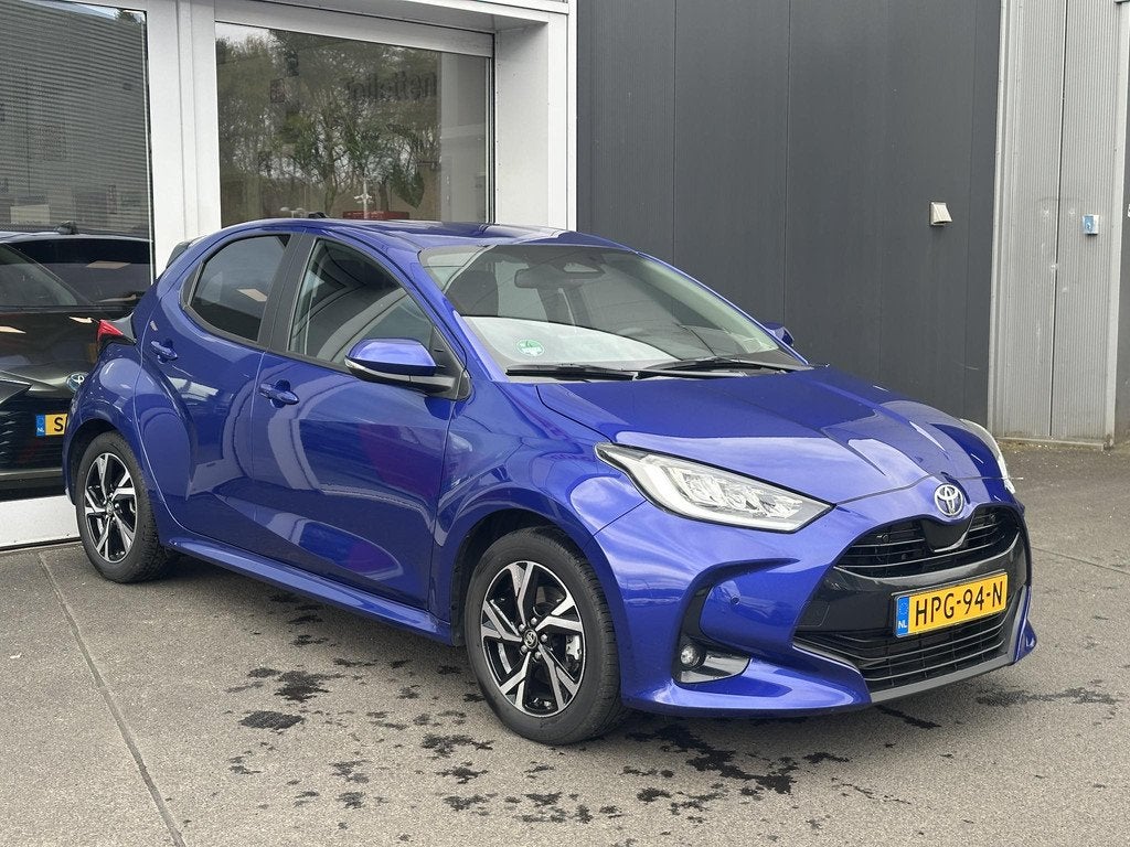 Toyota Yaris 1.5 Hybrid 115 Dynamic Blind spot monitor | Par, Auto's, Toyota, Gebruikt, Blauw, Bedrijf, Hybride Elektrisch/Benzine