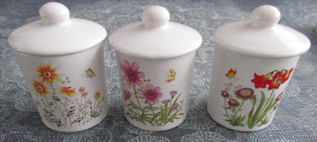 Wildflower servies mini voorraadpotjes - 70-er jaren -- 10,=, Ophalen of Verzenden