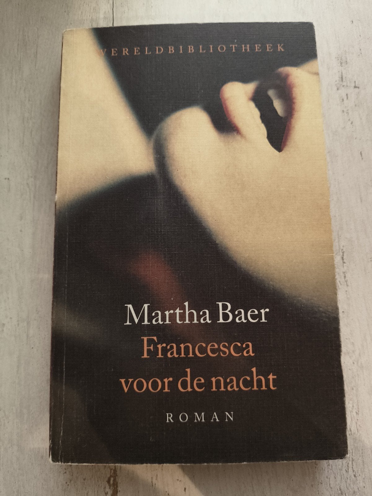 Francesca voor de nacht - Martha Baer (Roman), Ophalen of Verzenden, Gelezen, Martha Baer