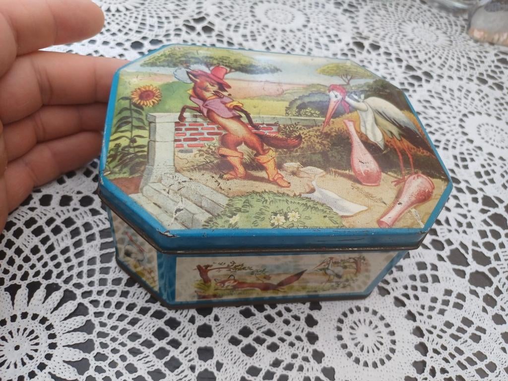 Vintage blikken doosje Vos en de Ooievaar sprookje, Ophalen of Verzenden, Gebruikt, Overige, Overige merken