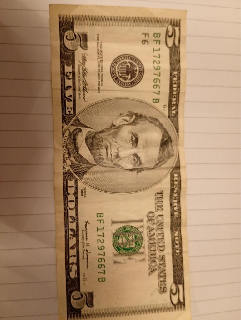 Amerikaanse bankbiljetten: 1 dollar en 5 dollar, Ophalen, Noord-Amerika