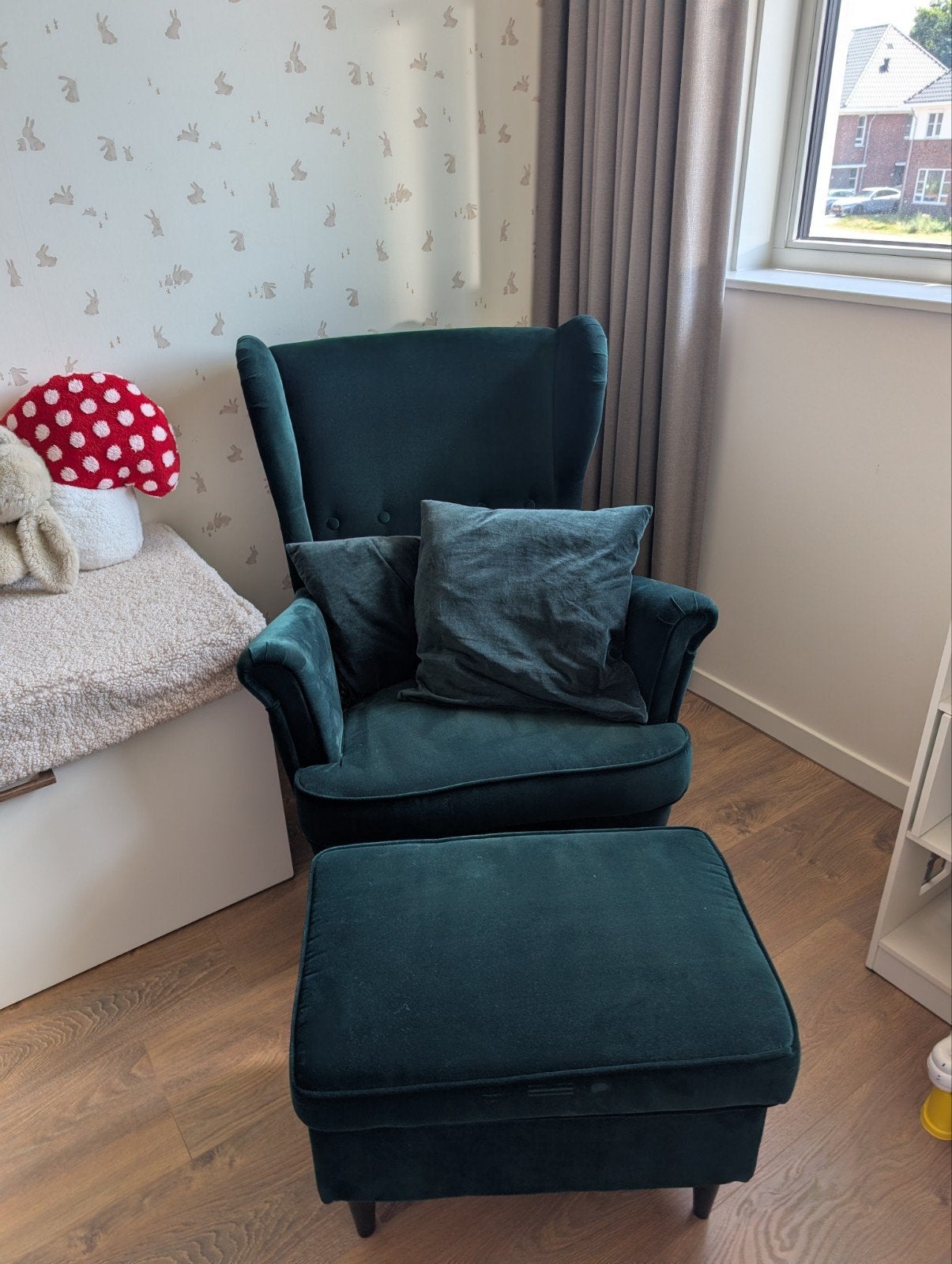Ikea Strandmon stoel met poef - Groen velours, Ophalen, Gebruikt, 75 tot 100 cm, 75 tot 100 cm