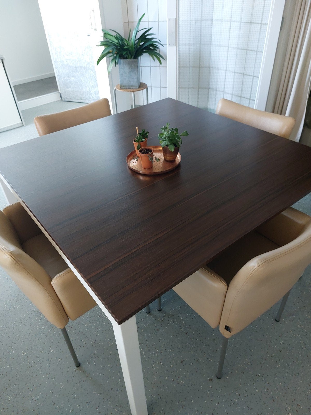 Mooie vierkante eettafel of vergadertafel., Huis en Inrichting, Tafels | Eettafels, Ophalen, Vierkant, Zo goed als nieuw, Metaal