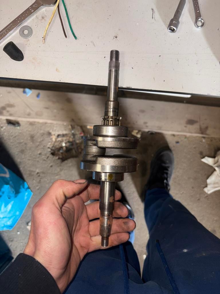 Gy6 en Sym Mio carters met extra onderdelen, Ophalen of Verzenden, Gebruikt, Overige typen, SYM