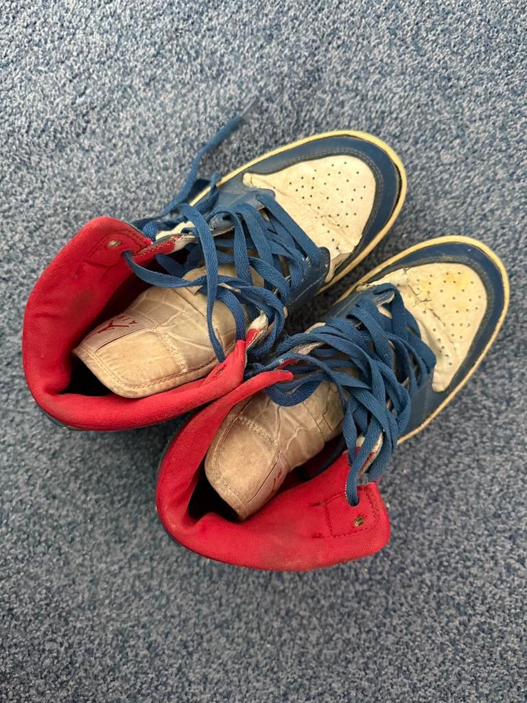 Afgetrapte dames sneakers maat 40 Nike Jordan, Ophalen of Verzenden, Gedragen, Sneakers of Gympen